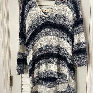 Hollister Blue and White V-Neck Sweater